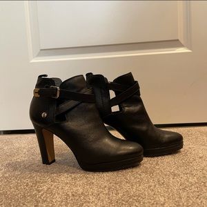 Tommy Hilfiger ankle bootie